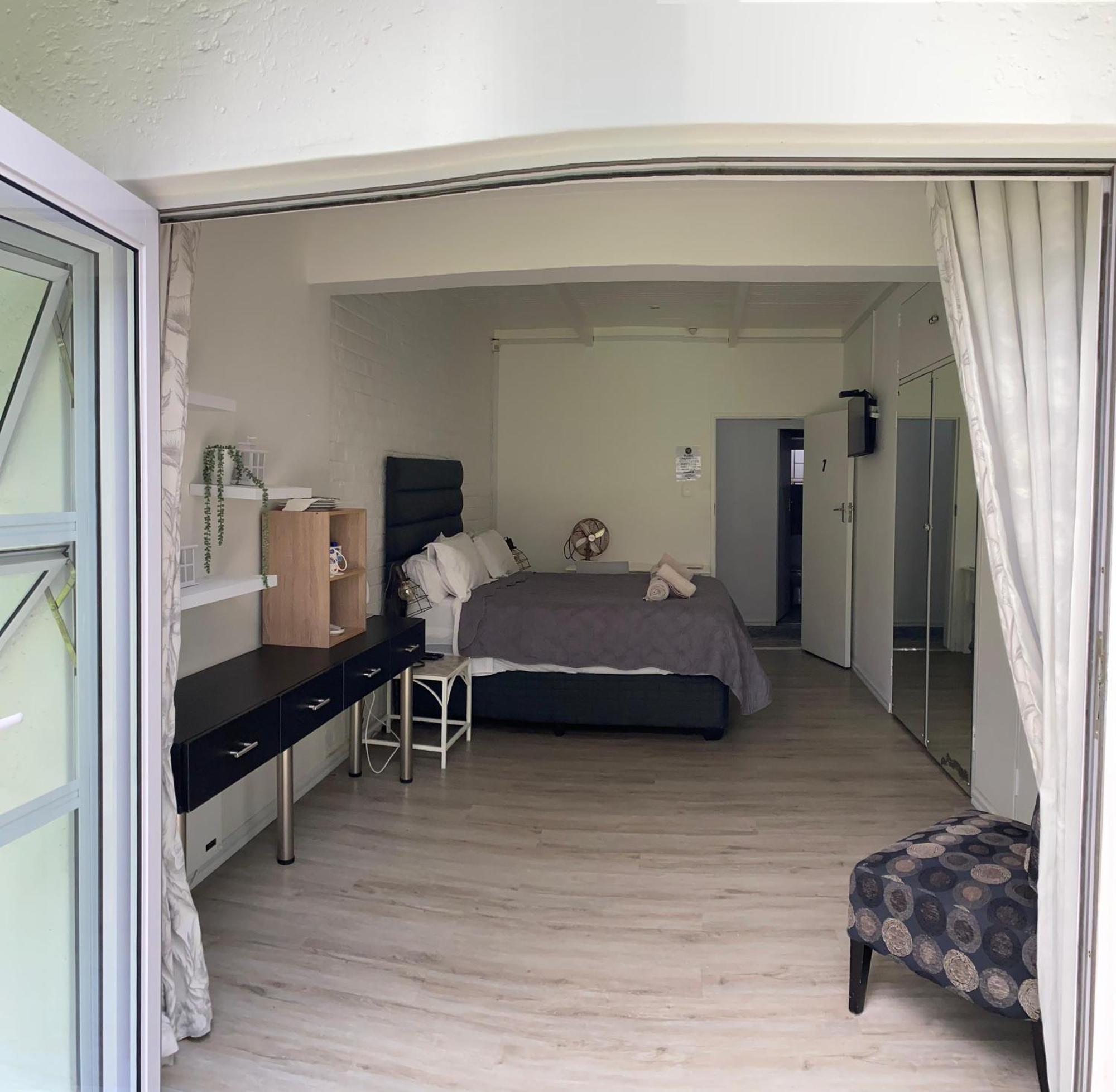 Kelkiewyn Waterkloof Guesthouse พริทอเรีย ภายนอก รูปภาพ